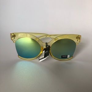 Oversized/wide frame yellow  mirrored sunglasses
